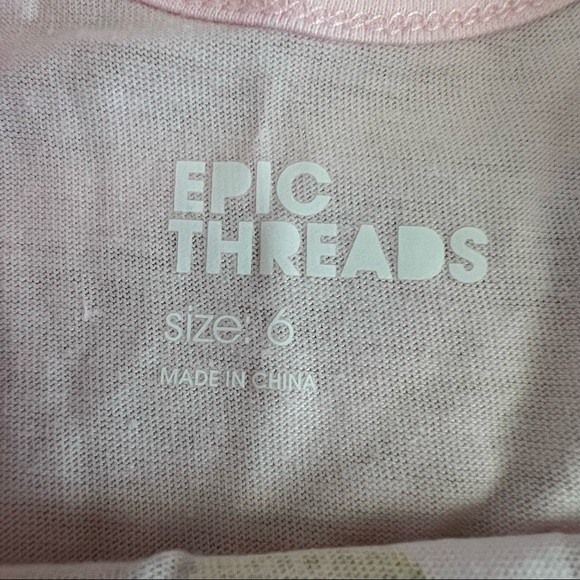 Epic threads blushing bride unicorn print  size 6 - Picture 3 of 7